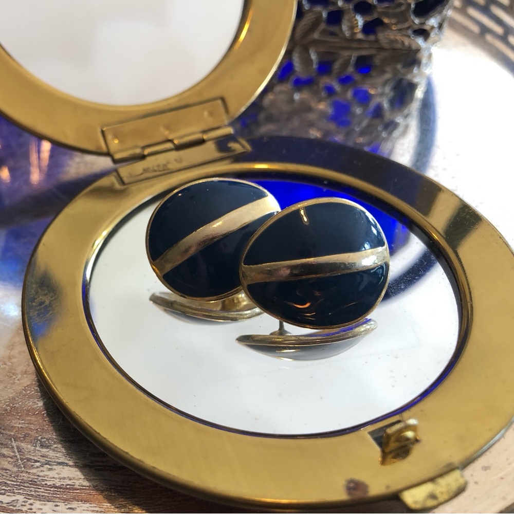 💙VINTAGE navy blue and gold post earrings 🌎 - Picture 7 of 8